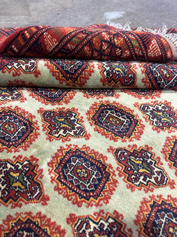 4x6 Traditional Sovereign Rug – Handwoven in Afghanistan